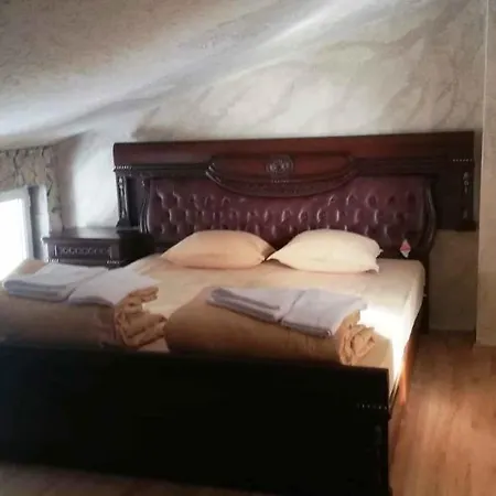 Туристически Комплекс Божура Hotel Sredets