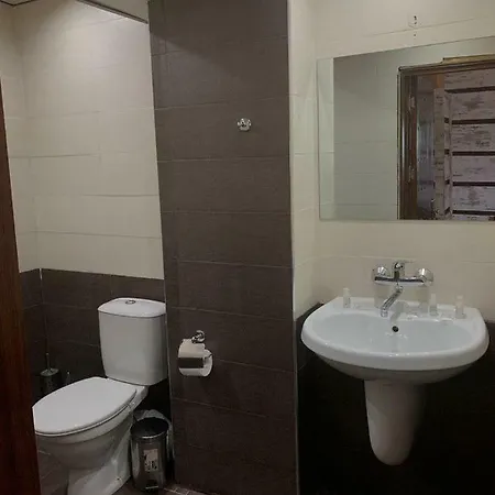 Hotel Туристически Комплекс Божура 2*