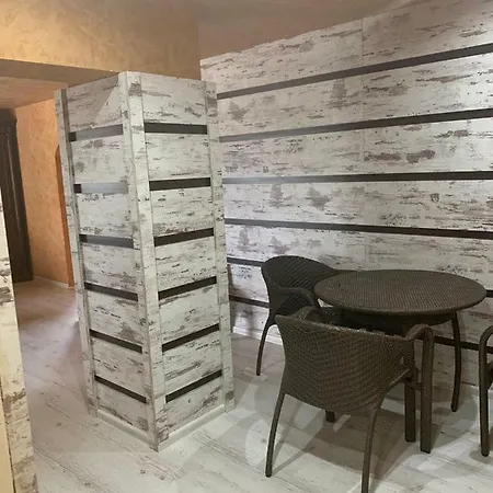 Туристически Комплекс Божура Hotel 2*